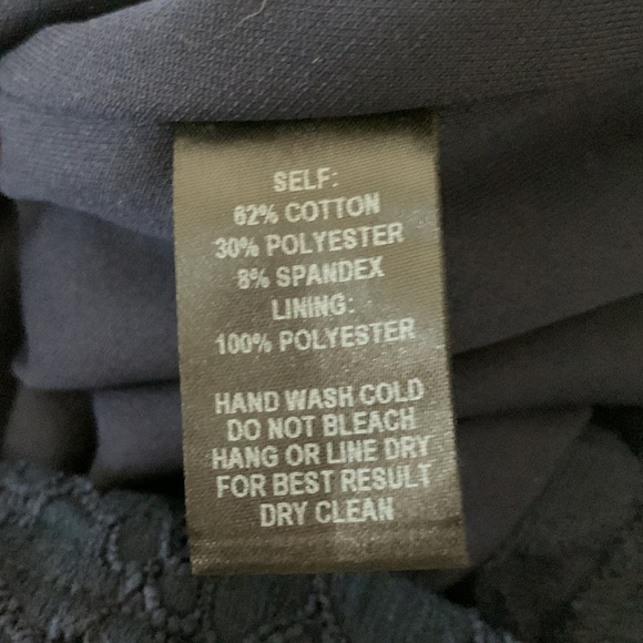 Lulu’s M Ruffled Neck Lace Bodycon Dress - Picture 12 of 13